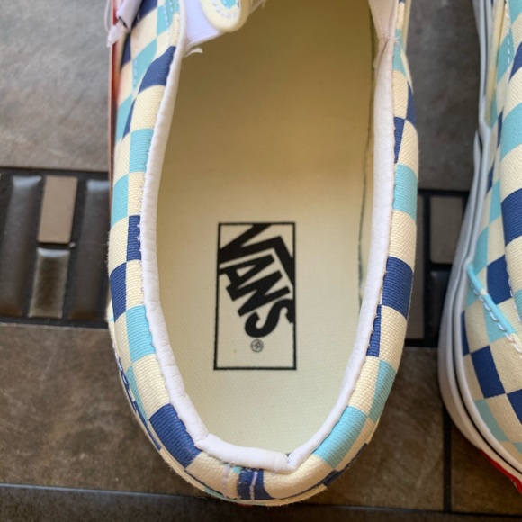 Vans checkerboard slip on •BRAND NEW • NEVER WORN - Picture 11 of 13
